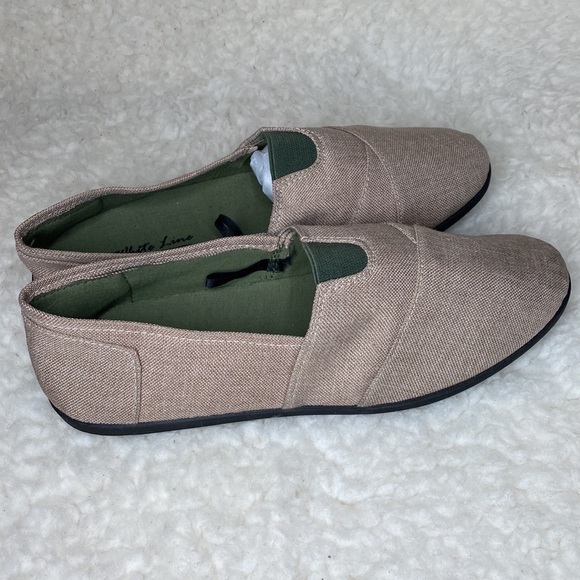 White line slip on size 10 - Picture 4 of 6